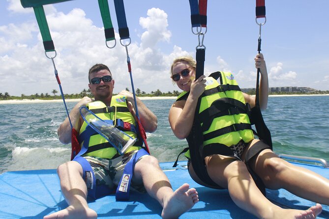 2 in 1 Parasailing and Jet Sky Tour in Cancun - From hotel pickup to life jacket: how the day starts