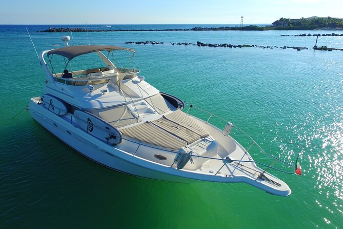 4 Hour - 51' Sea Ray, Tulum, Playa del Carmen, Riviera Maya - Lunch, unlimited drinks, and the onboard music setup