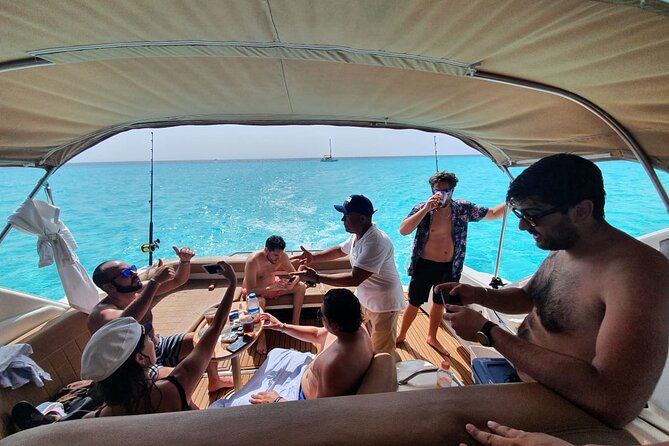 4 hours - Private 48ft Yacht all inclusive in Tulum and Playa del Carmen - Why This Private Yacht Day Makes Sense for Playa del Carmen