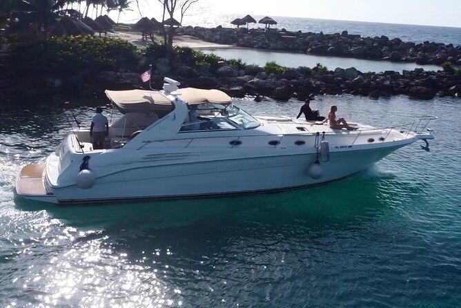 4 hours - Private 48ft Yacht all inclusive in Tulum and Playa del Carmen - The Day’s Route: Puerto Aventuras to INAH Reef and Back