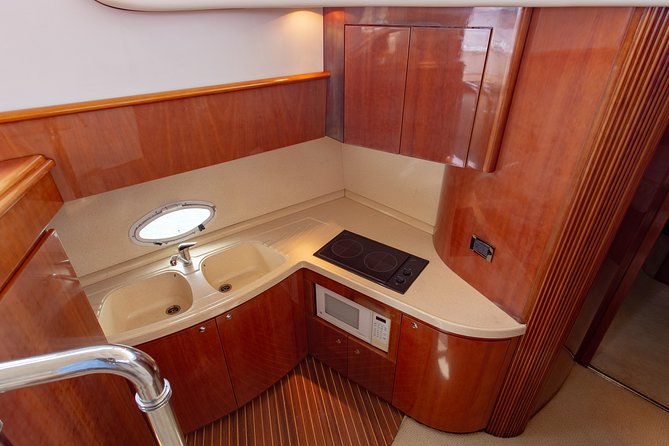 4H 42' Azimut Yacht All-Inclusive from Tulum & Playa del Carmen. - Fishing on the way to In-Ha, plus what happens if you catch something