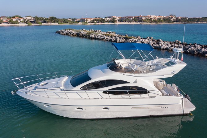 4H 42' Azimut Yacht All-Inclusive from Tulum & Playa del Carmen. - The one-hour cruise north to In-Ha reef, with time for snacks and cocktails