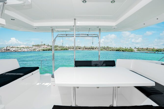 4H Lux 40' Catamaran All-Inclusive in Tulum and Playa del Carmen. - Paamul Bay snorkeling plus a real beach break