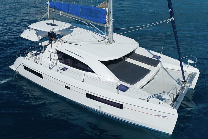 4H Lux 40' Catamaran All-Inclusive in Tulum and Playa del Carmen. - Private charter mindset: best for families, friends, and celebrations