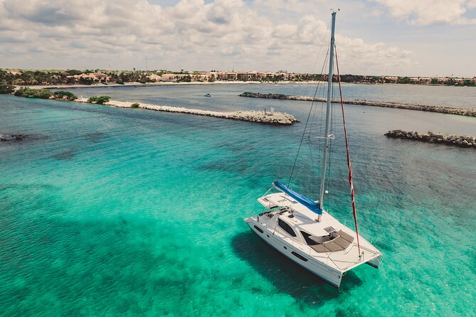 4H Luxury 44' Catamaran All-Inclusive in Tulum & Playa del Carmen - Crew and boat comfort: what to expect on board