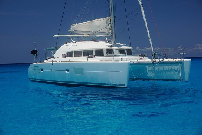 5H Private 40'Catamaran All-Inclusive in Tulum & Playa del Carmen - Stop 2: La Bocana shallow-water finale with music and ceviche lunch
