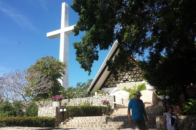 6Hr Cruise or Hotels City Tour, Divers, Baby Turtles Peace Chapel - How the Tour Feels in a Small Group (Max 15 People)