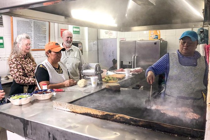 A Night of Tacos and Mezcal in Mexico City - Norteño-style tacos in San Rafael: where the night starts hungry