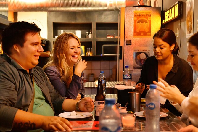A Night of Tacos and Mezcal in Mexico City - Underground mezcal bar: the master’s tasting and the flavor language