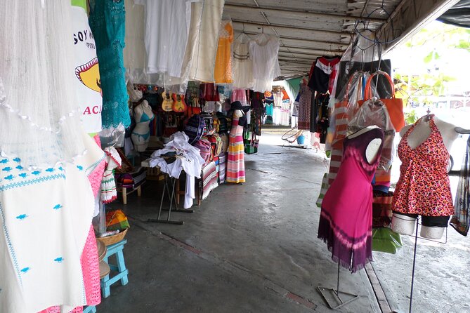 Acapulco City Tour - Mercado de Artesanías: Silver Factory Watching Plus Real Shopping Time