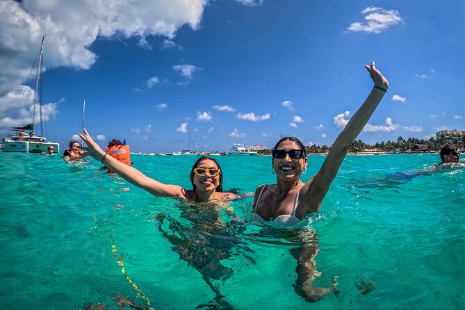 All-Inclusive Isla Mujeres Catamaran with Free Transportation - Isla Mujeres lunch at Zaza or Ice Bar, plus beach club time