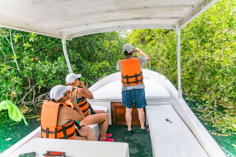Bacalar: 3 Hour Boat Trip with Swimming & Drinks - From Casa China to the boat, what the first minutes feel like