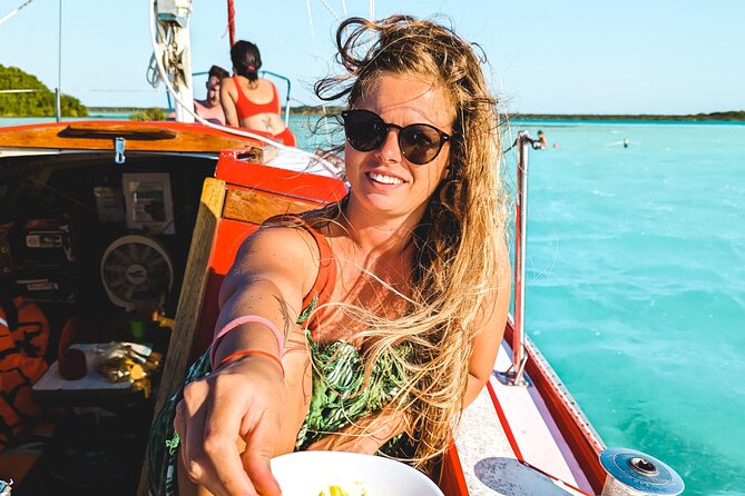 Bacalar: 4hr Private Sailing Tour with Guacamole & Drinks - Bird Island: A Nature Moment Built for Looking, Not Racing