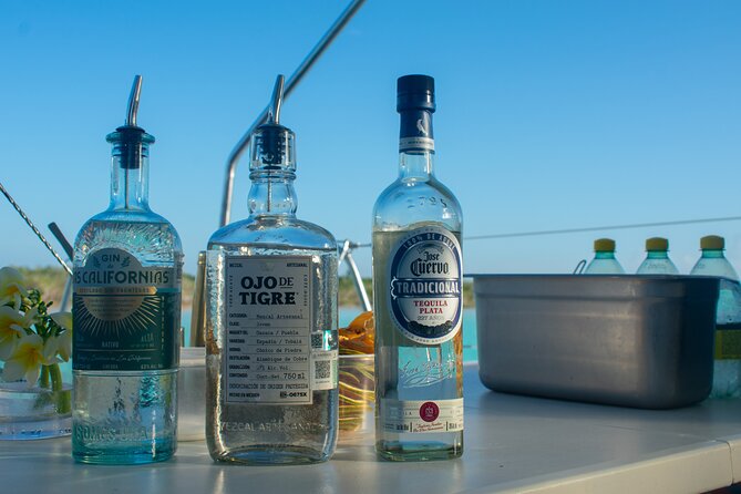 Bacalar - Gourmet Tour in Private Catamaran with Cocktails Included - Chef on board: the gourmet food part is real, not a gimmick