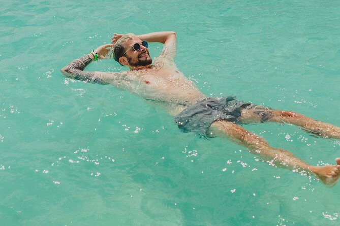 Bacalar Lagoon Sightseeing Boat Tour with Open Bar and Snacks - Isla de los Pájaros for Gentle Swimming and Afternoon Sunset