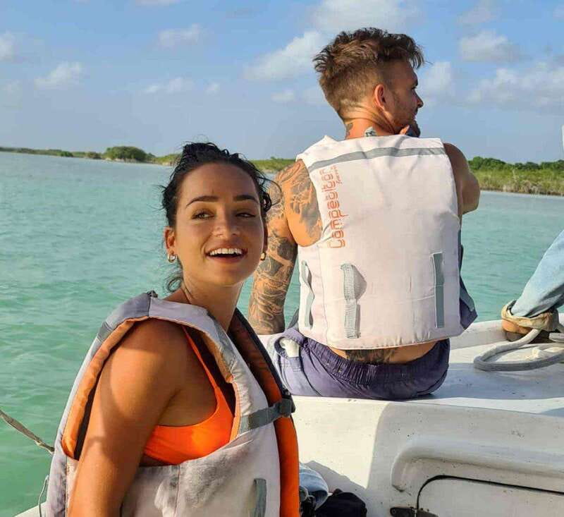 Bacalar: Magnificent Bacalar Lagoon Exclusive Boat Tour - Bacalar Lagoon colors, channels, and cenotes, all in one half-day