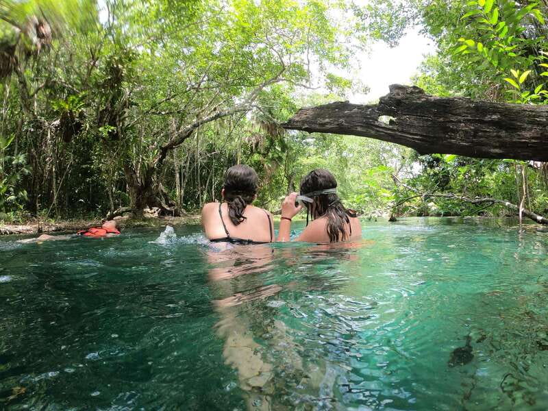 Bacalar: Magnificent Bacalar Lagoon Exclusive Boat Tour - Cenotes on the lagoon route: black, emerald, and cocalitos