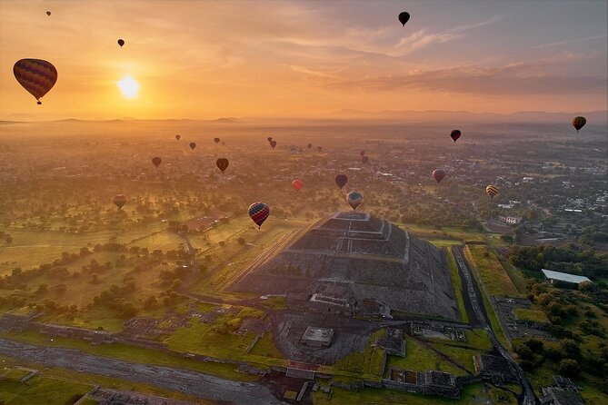 Balloon Flight + Cave Breakfast + Pick Up from CDMX or We Fly - The toast after landing: short, sweet, and part of the rhythm