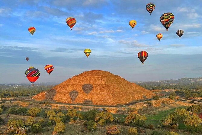 Balloon flight + pick up in CDMX + Breakfast in Cave + Pyramids - The early start: pickup in CDMX and arriving at the balloon port