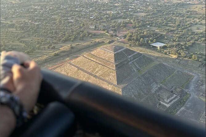 Balloon flight with breakfast in Cave and Pyramids tour from CDMX - Breakfast in La Cueva Teotihuacán: The Cave Meal That Makes the Morning Different