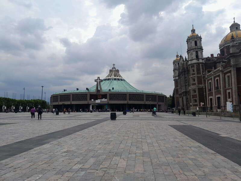 Basilica de Guadalupe: Complete Walking Tour - Plaza de las Americas, Basilica Nueva context, and the Capuchinas connection