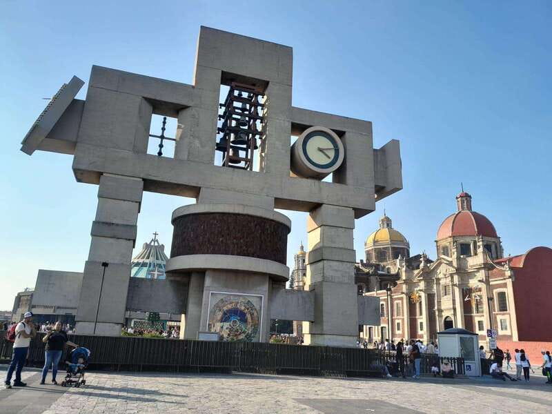 Basilica de Guadalupe: Complete Walking Tour - Entering the New Basilica to see the image up close