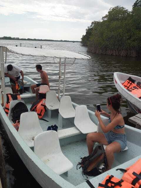 BIOLUMINESCENCE IN PUERTO ESCONDIDO - English, Spanish, French, and the reality of the boat captain