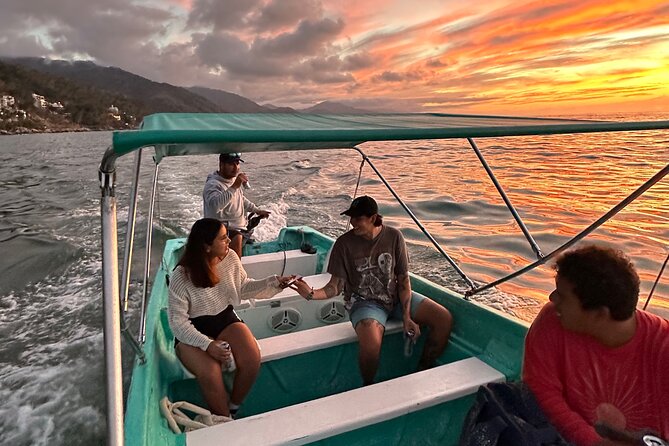 Bioluminescence & sunset local boat tour to Los Arcos Sanctuary - From Margarita Grill to Los Arcos Marine Park: how the evening starts