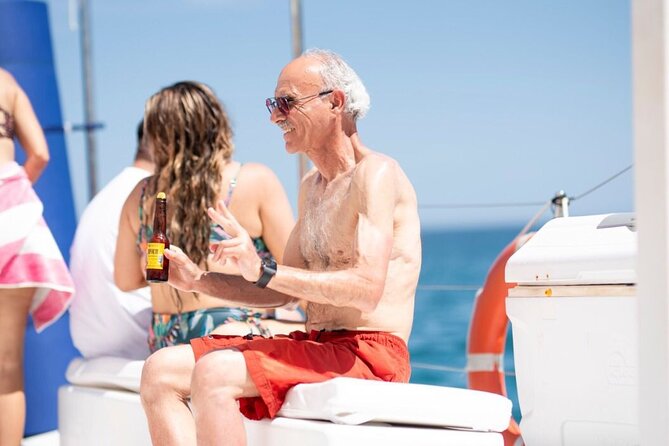 Cabo San Lucas Sunset Cruise with Unlimitted Drinks - Unlimited drinks and snacks: the best part, with a few smart notes