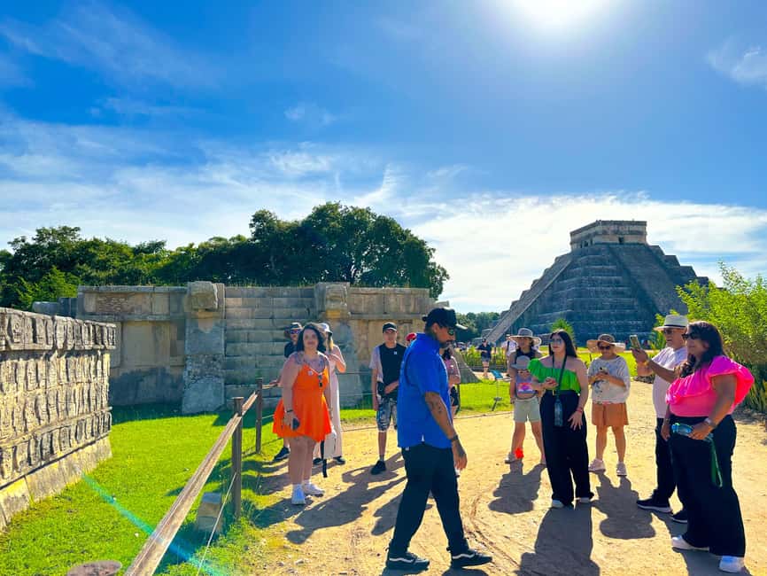 Cancun: Chichen Itza, Cenote & Valladolid Tour with Lunch - The road from Cancun to Chichén Itzá: long, but managed