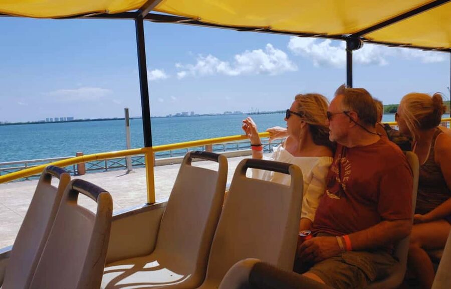 Cancun: Guided City Tour with Shopping by Double Decker Bus - Why This Tour Works So Well for First-Timers