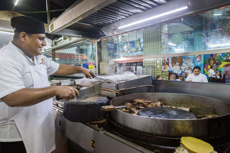 Cancún: Taco & Local Beer Tasting Tour with transportation - Who should book, and who should skip