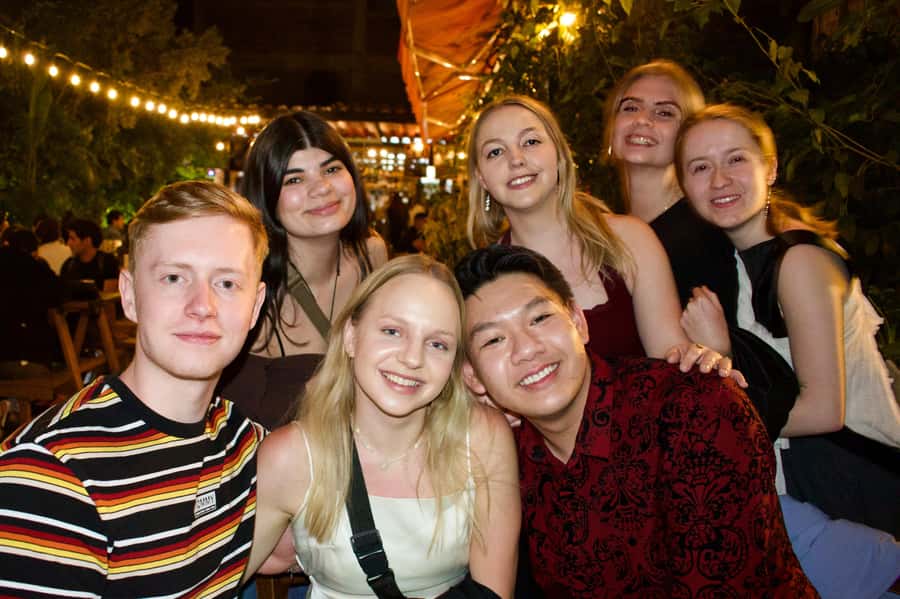 CDMX Pub Crawl: Guided Pub Crawl with Party Games - Your 5-hour plan: from Jardin Chapultepec to Condesa