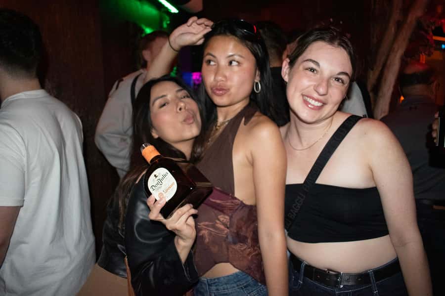 CDMX Pub Crawl: Guided Pub Crawl with Party Games - Beer pong warm-up: how the games set the tone