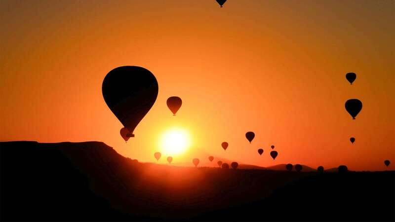 CDMX: Teotihuacan Balloon Flight with Optional Pyramids Tour - The landing ritual: wine toast, flight certificate, and breakfast time