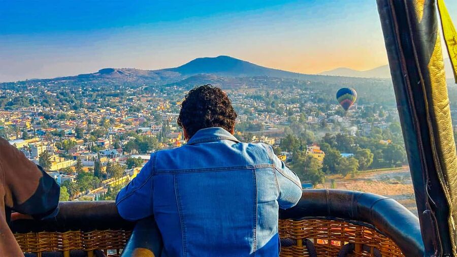 CDMX: Teotihuacan Hot Air Balloon with Breakfast - Basilica of Our Lady of Guadalupe: Old Basilica, New Basilica, and historic monuments