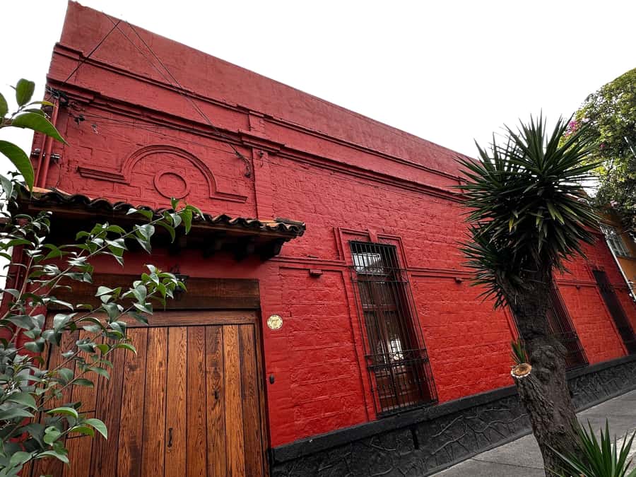 CDMX: Xochimilco, Coyoacan with Frida Kahlo & Optional Lunch - Artisan cooperative stop: souvenirs with a purpose