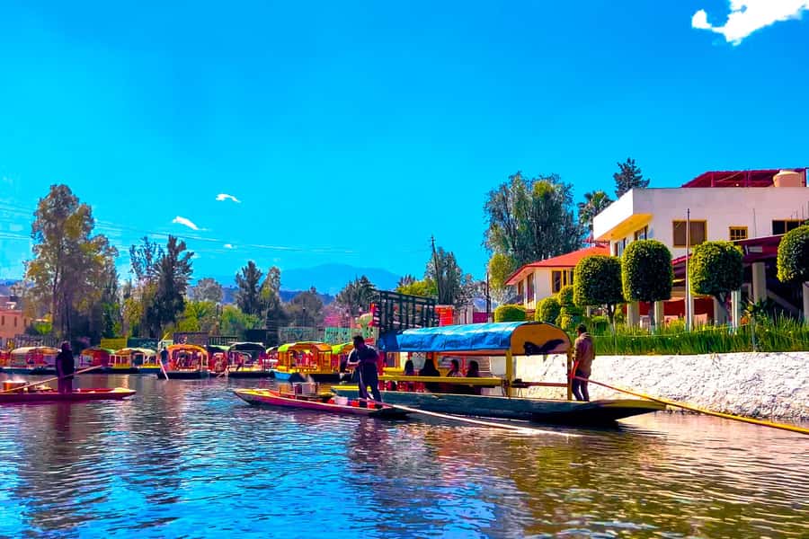CDMX: Xochimilco Trajinera Party, Drinks, Mariachi & Snacks - Who This Tour Fits Best (And Who Should Probably Choose Another Plan)