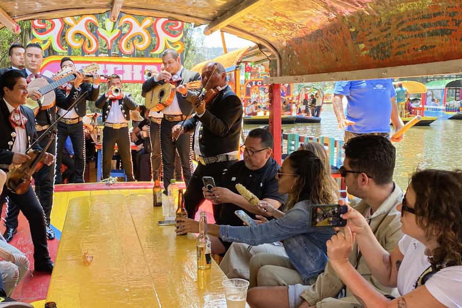 CDMX: Xochimilco Trajinera Party, Drinks, Mariachi & Tacos - The Trajinera Party Experience: Drinks, Music, and the Social Vibe