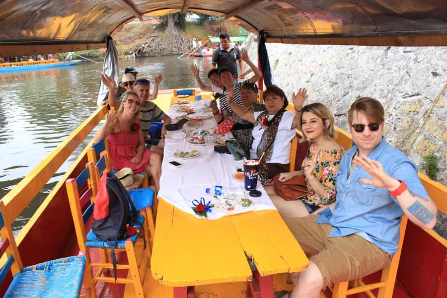 CDMX: Xochimilco Trajinera Party, Drinks, Mariachi & Tacos - Weather Reality at Xochimilco, and How to Dress for It