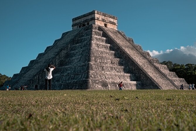 Chichén Itzá, Cenote and Valladolid with Lunch and transportation - The cenote hour: Cenote Saamal swim time and the vest rule