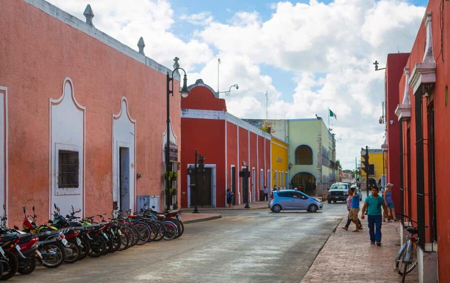 Chichen Itza: Guided Tour with Valladolid & Cenote Chichikan - Chichén Itzá guided walk: how to get more than selfies out of 2.5 hours