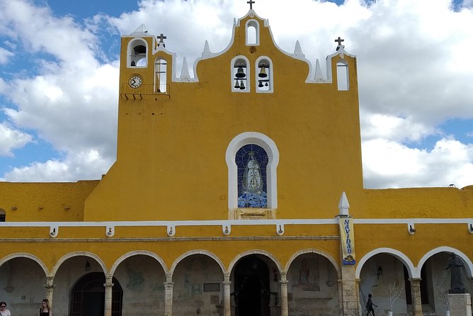 Chichen Itza, Private Cenote/Food Experience & the magic Izamal - Cathedral de Mérida at dawn: a quick stop that sets the tone