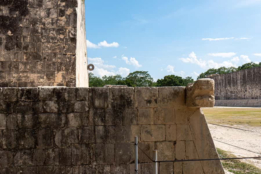 Chichén Itzá: Tour with an Expert Guide - El Castillo and the Temple of Kukulcán: the main event you should understand first