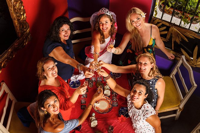 Connoisseur Tequila Tasting - The Value of a Small, English-Speaking Class in Puerto Vallarta