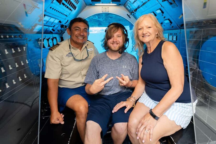 Cozumel: Atlantis Submarine Adventure - Boarding the Atlantis Submarine: What the Underwater Viewing Feels Like