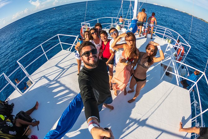 Cozumel Catamaran Snorkeling Tour & lunch - El Cielo Bay: starfish country (and what you should expect)