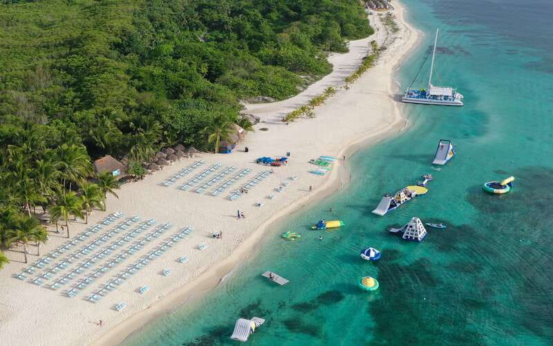 Cozumel: El Cielo, Palancar Reef, and Beach Party with Food - Food and drinks: the lunch you’ll actually look forward to