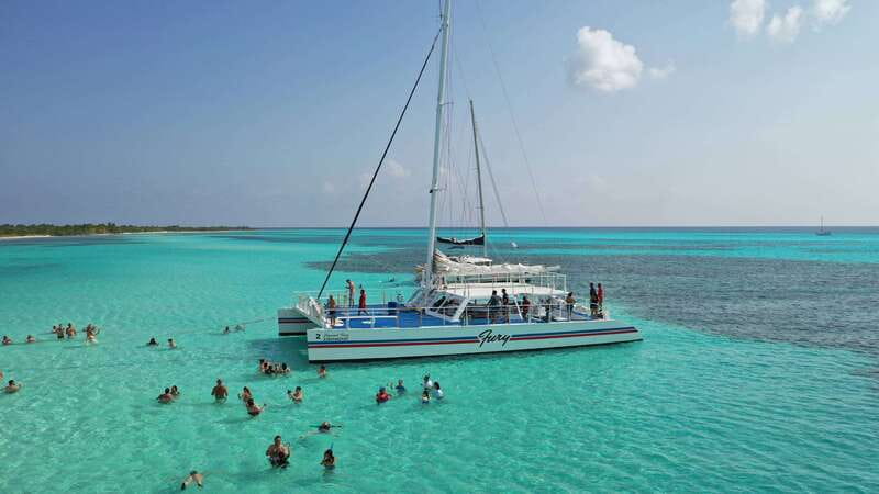 Cozumel: El Cielo, Palancar Reef, and Beach Party with Food - Boat vibe and group dynamics: fun, attentive, and not overly chaotic
