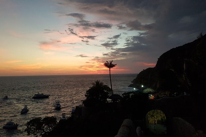 DeLuxe Cliff Divers+Sunset Exhibition byNight w/Different Options - Tips, weather, and real-world details you should plan for